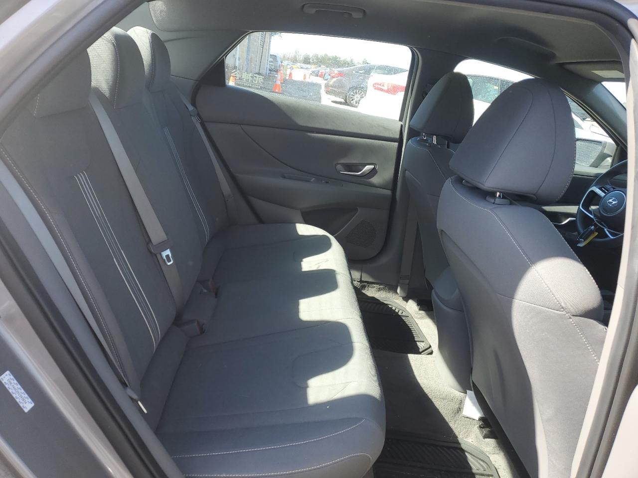 2023 Hyundai Elantra - Image 10