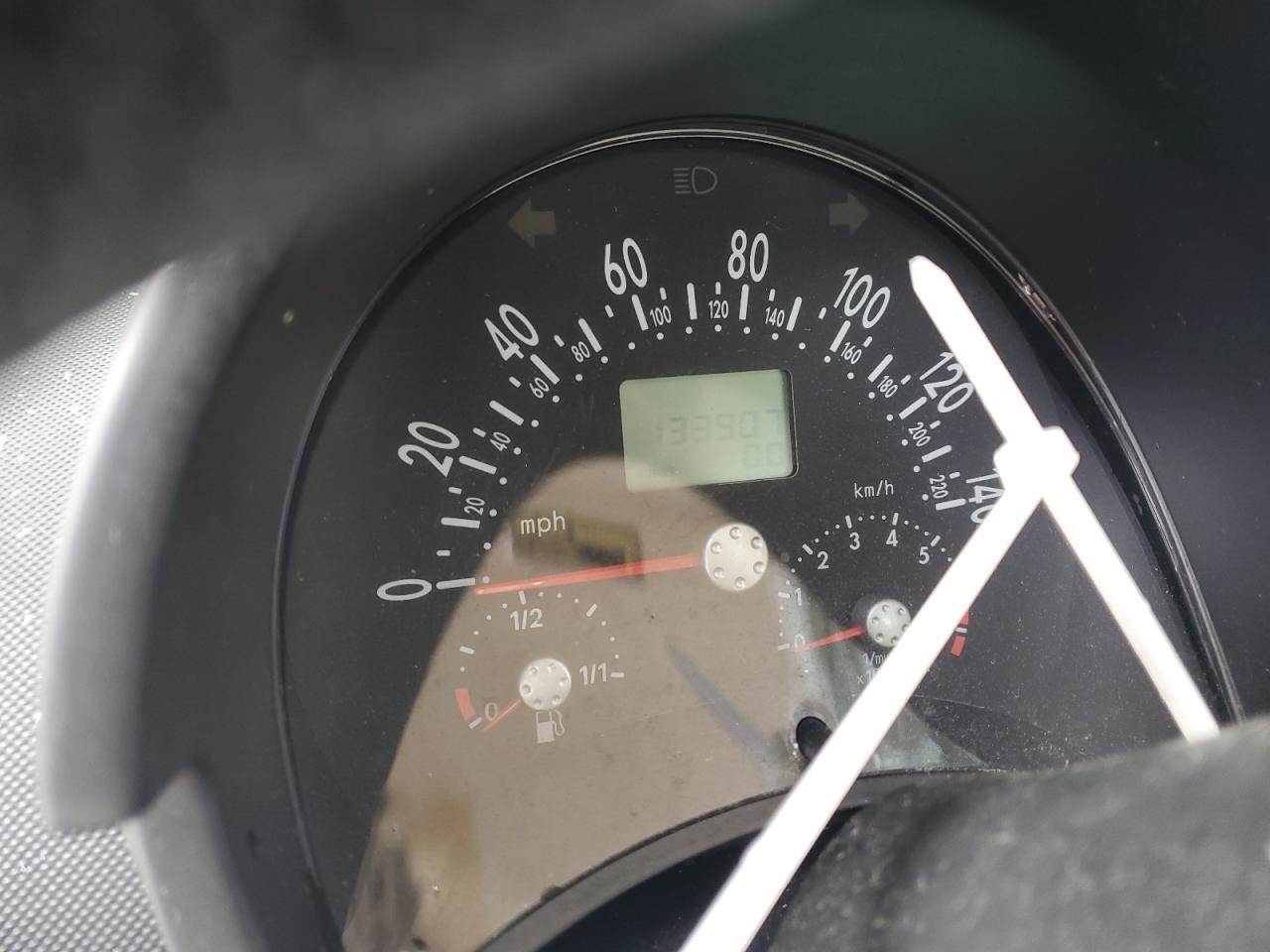 2000 Volkswagen Beetle - Image 9