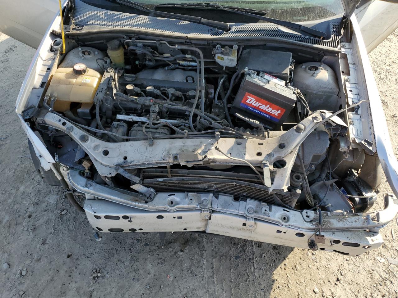 2005 Ford Focus - Image 12