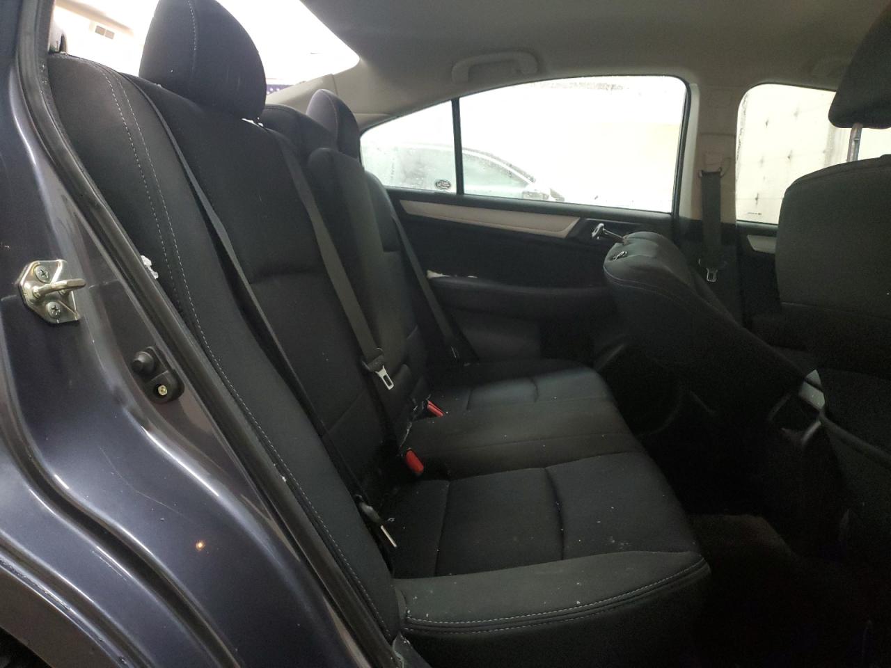 2016 Subaru Legacy - Image 10