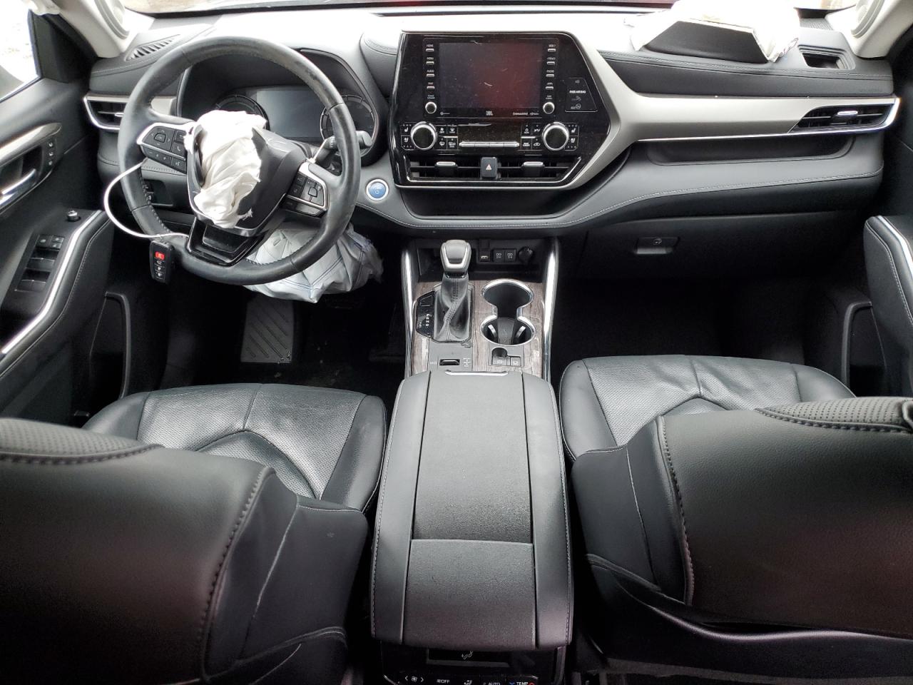 2021 Toyota Highlander - Image 8