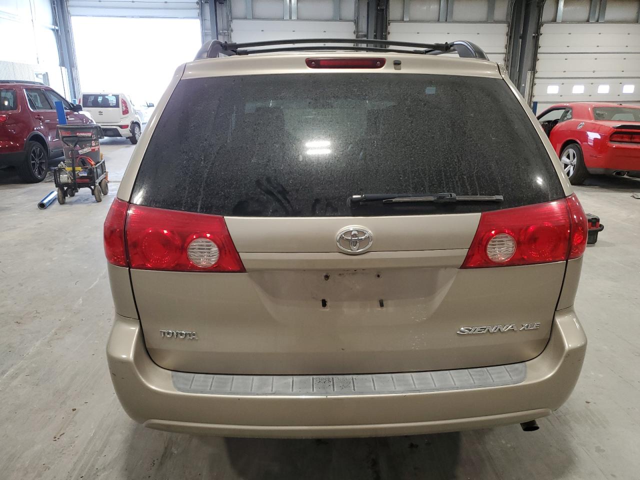 2006 Toyota Sienna - Image 6