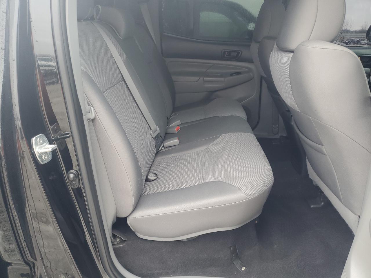 2013 Toyota Tacoma - Image 10
