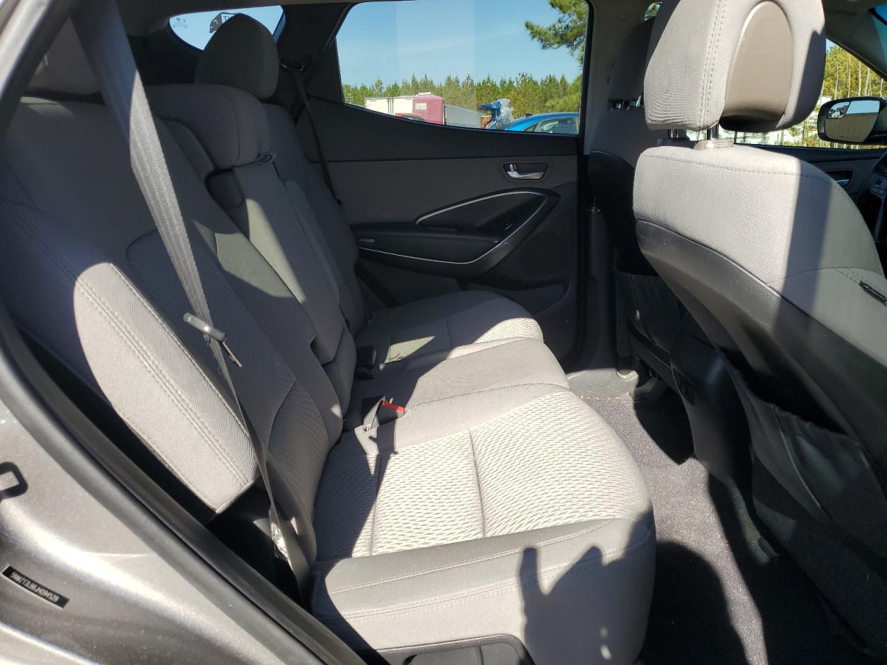 2018 Hyundai Santa Fe - Image 11