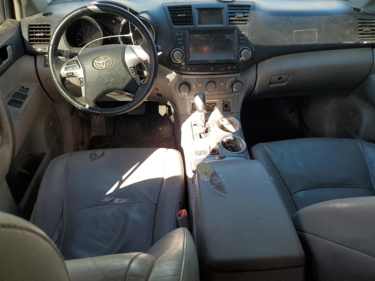2012 Toyota Highlander - Image 8