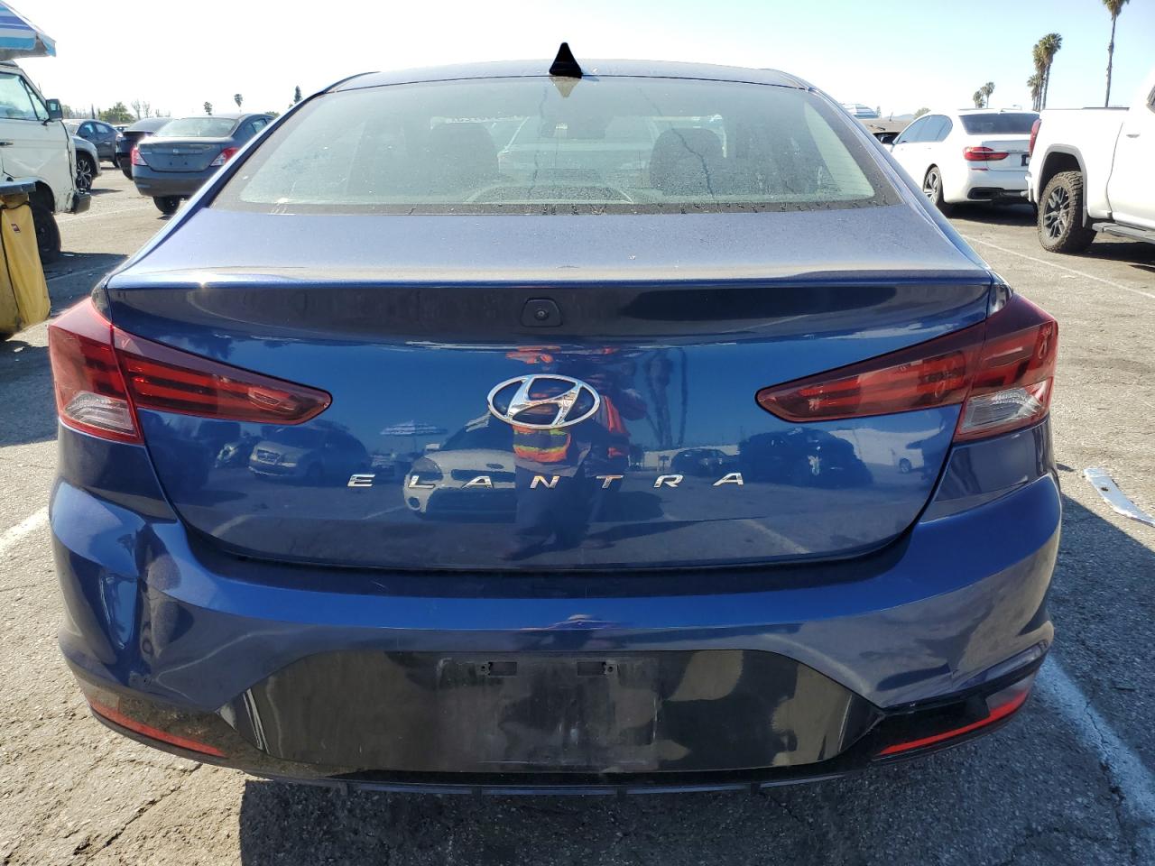 2020 Hyundai Elantra - Image 6