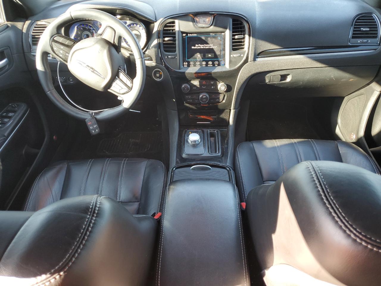 2018 Chrysler 300 - Image 8