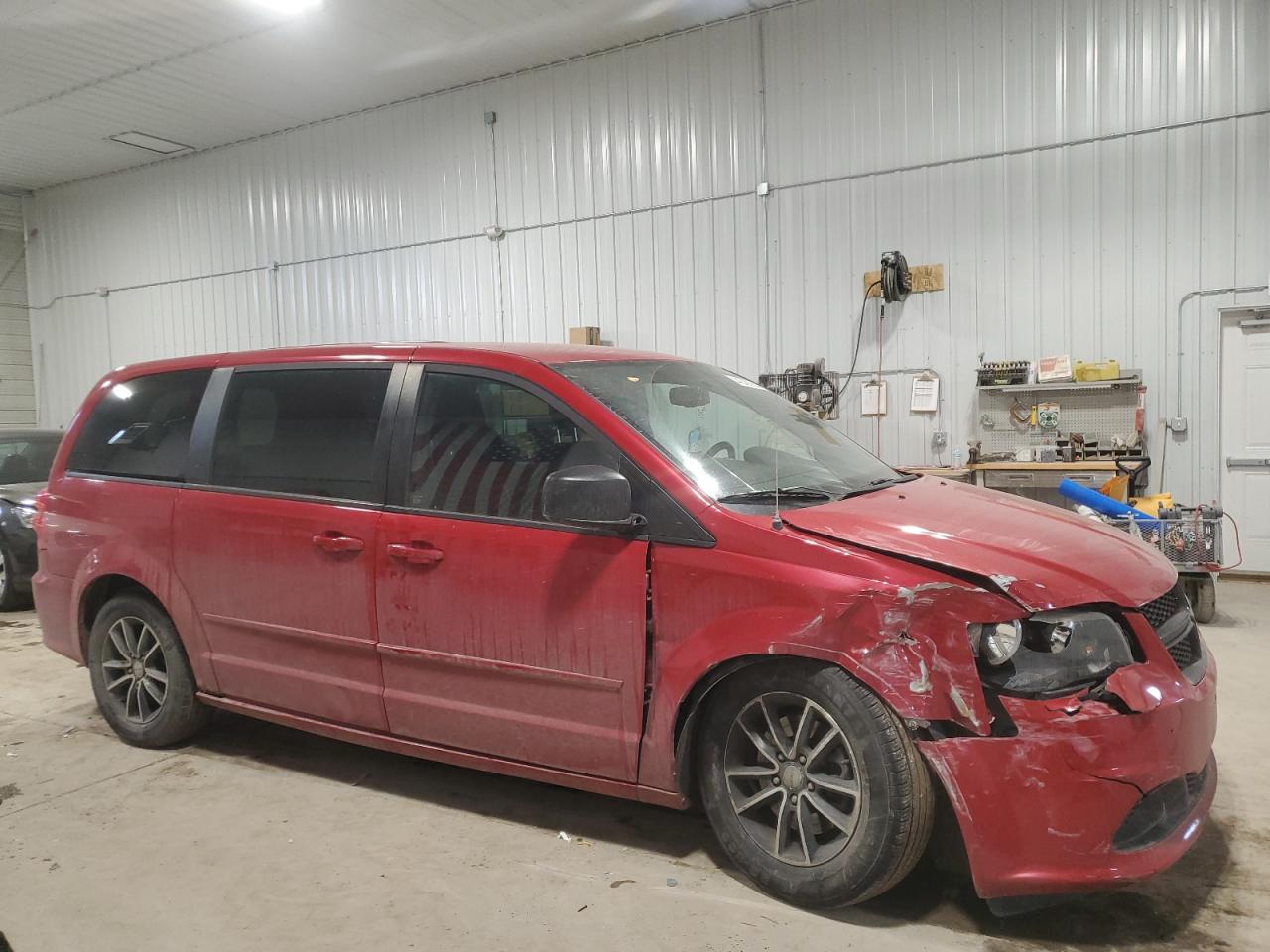 2015 Dodge Caravan - Image 4