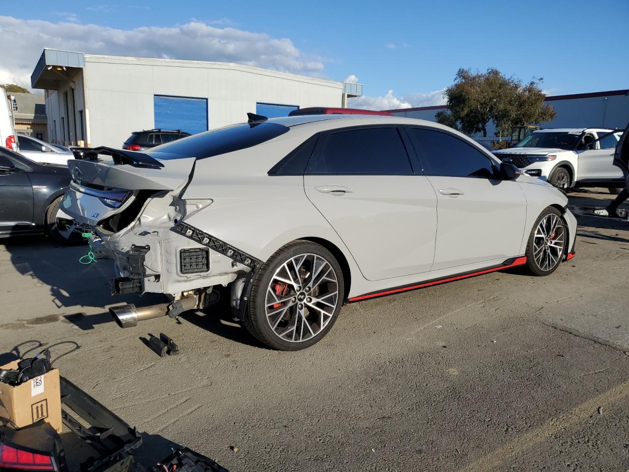 2023 Hyundai Elantra - Image 3