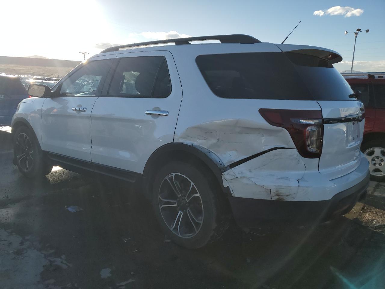 2014 Ford Explorer - Image 2