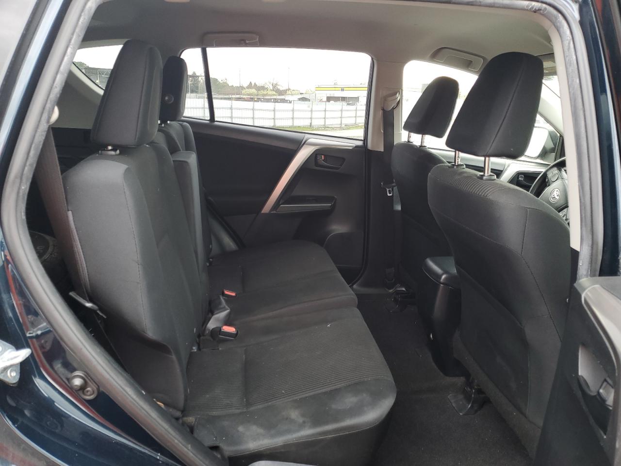 2017 Toyota RAV 4 - Image 11