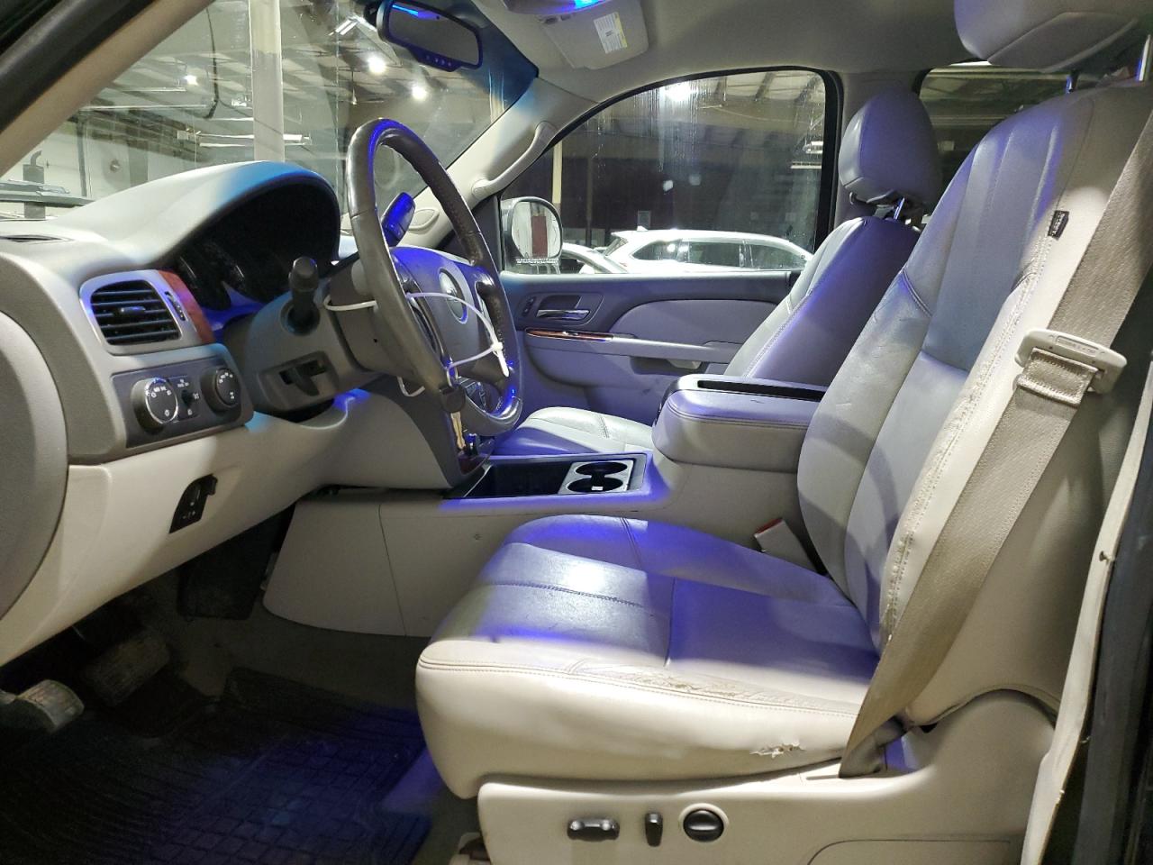 2013 Chevrolet Silverado - Image 7
