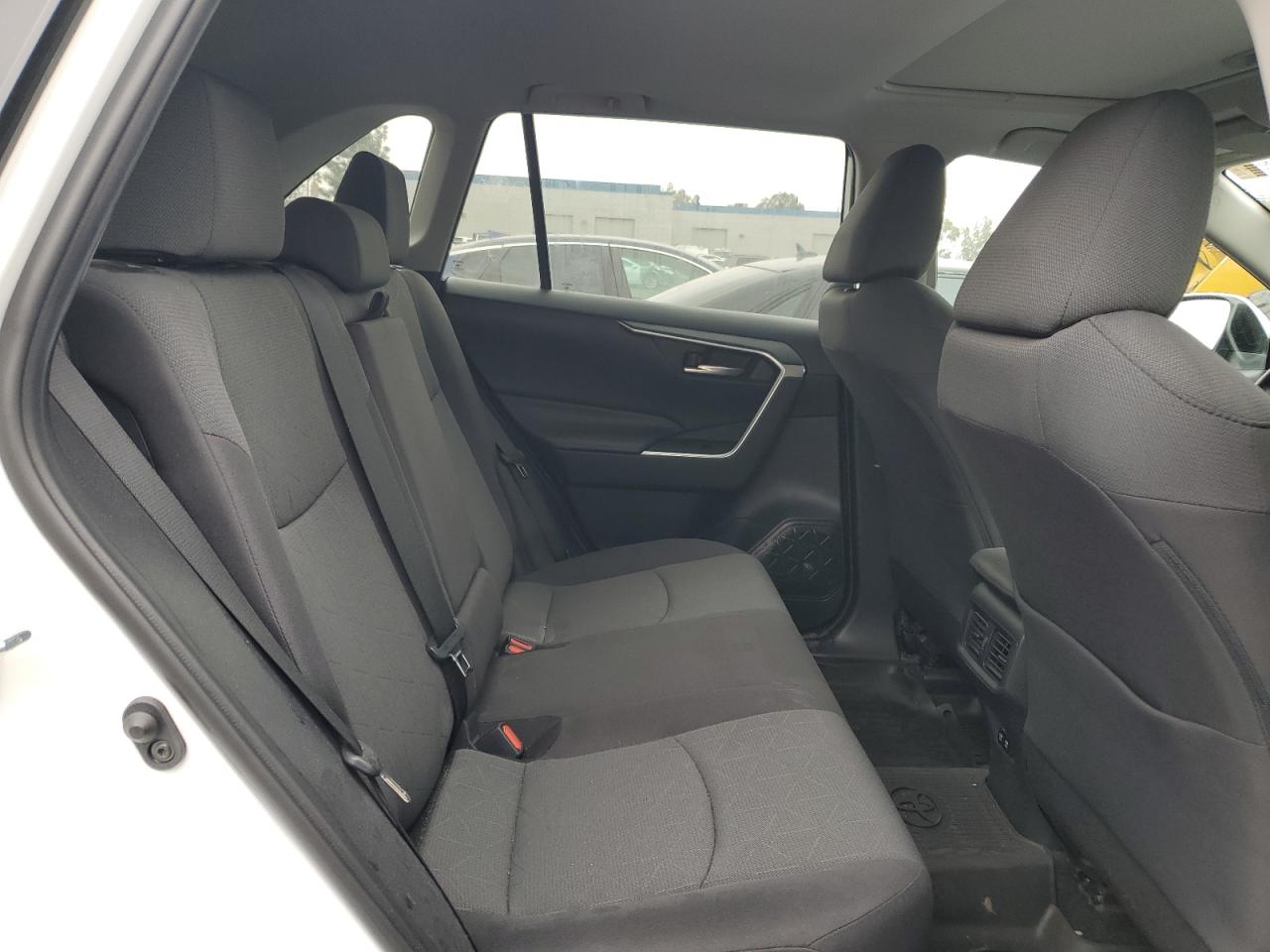 2019 Toyota RAV 4 - Image 10