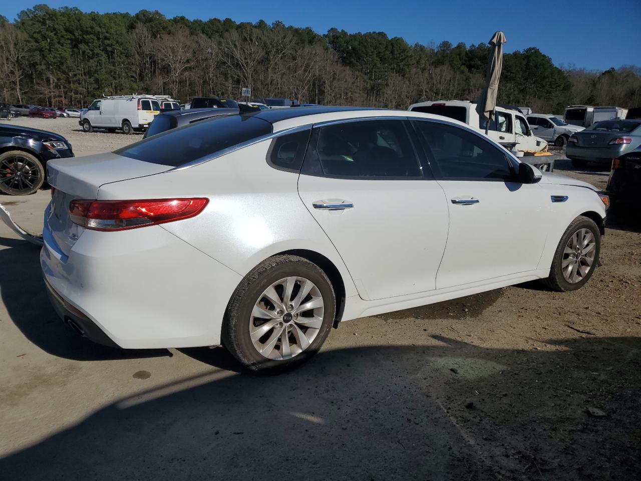 2016 Kia Optima - Image 3