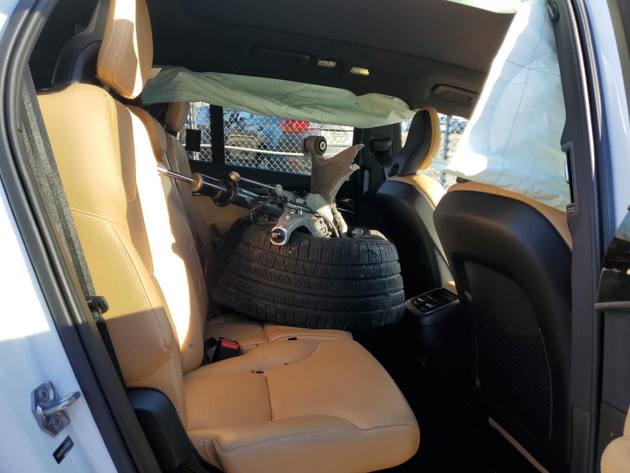 2019 Volvo XC90 - Image 11