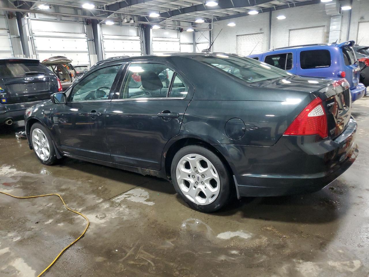 2010 Ford Fusion - Image 2