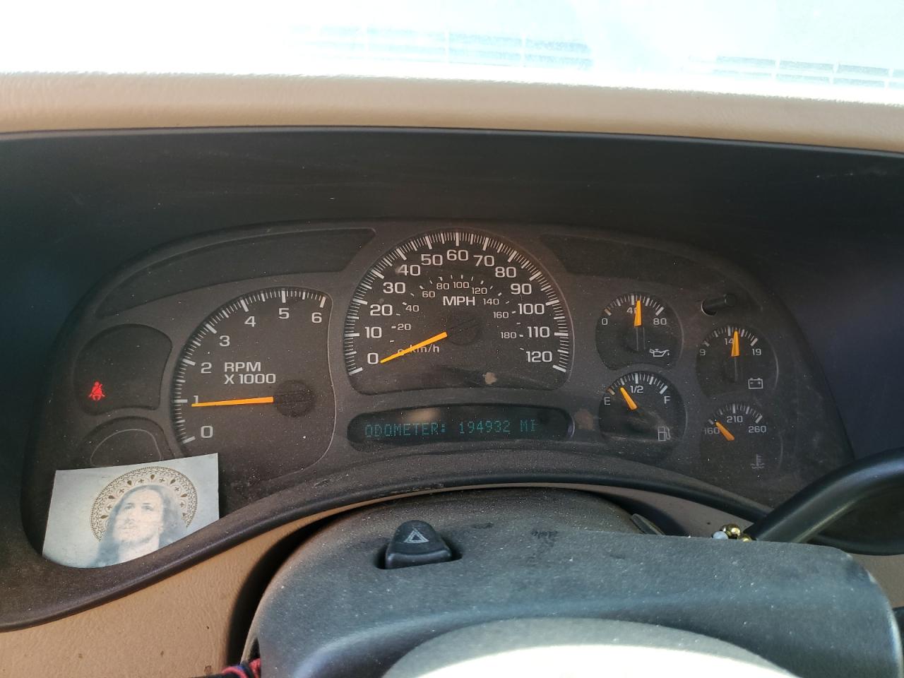 2004 Chevrolet Tahoe - Image 9