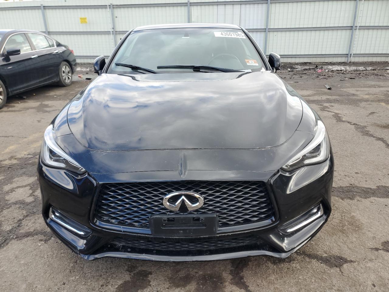 2017 Infiniti Q60 - Image 5