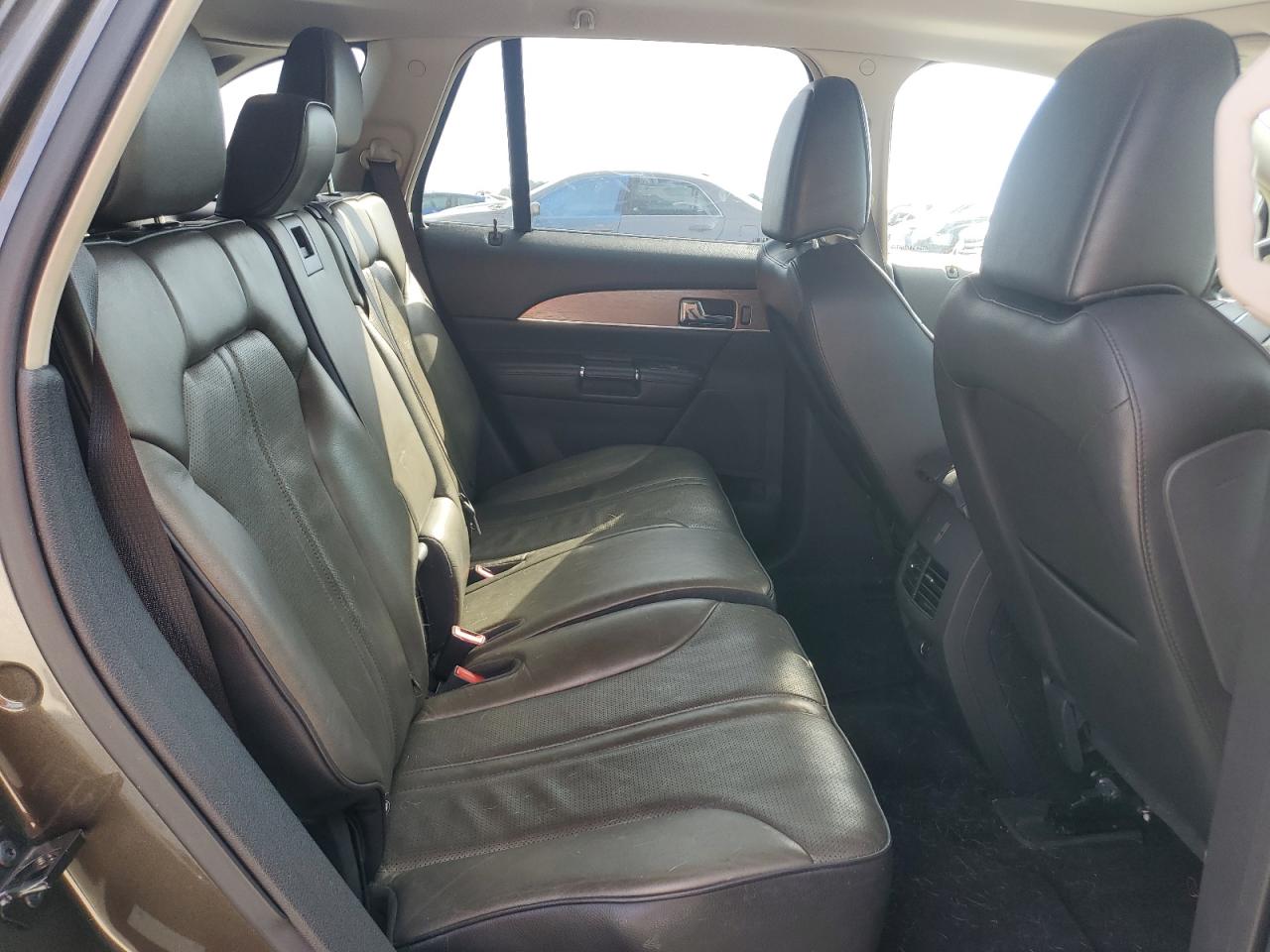 2011 Lincoln MKX - Image 11