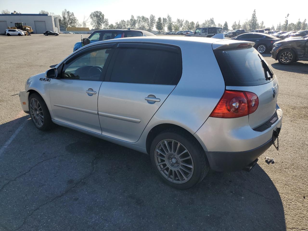 2006 Volkswagen Golf - Image 2