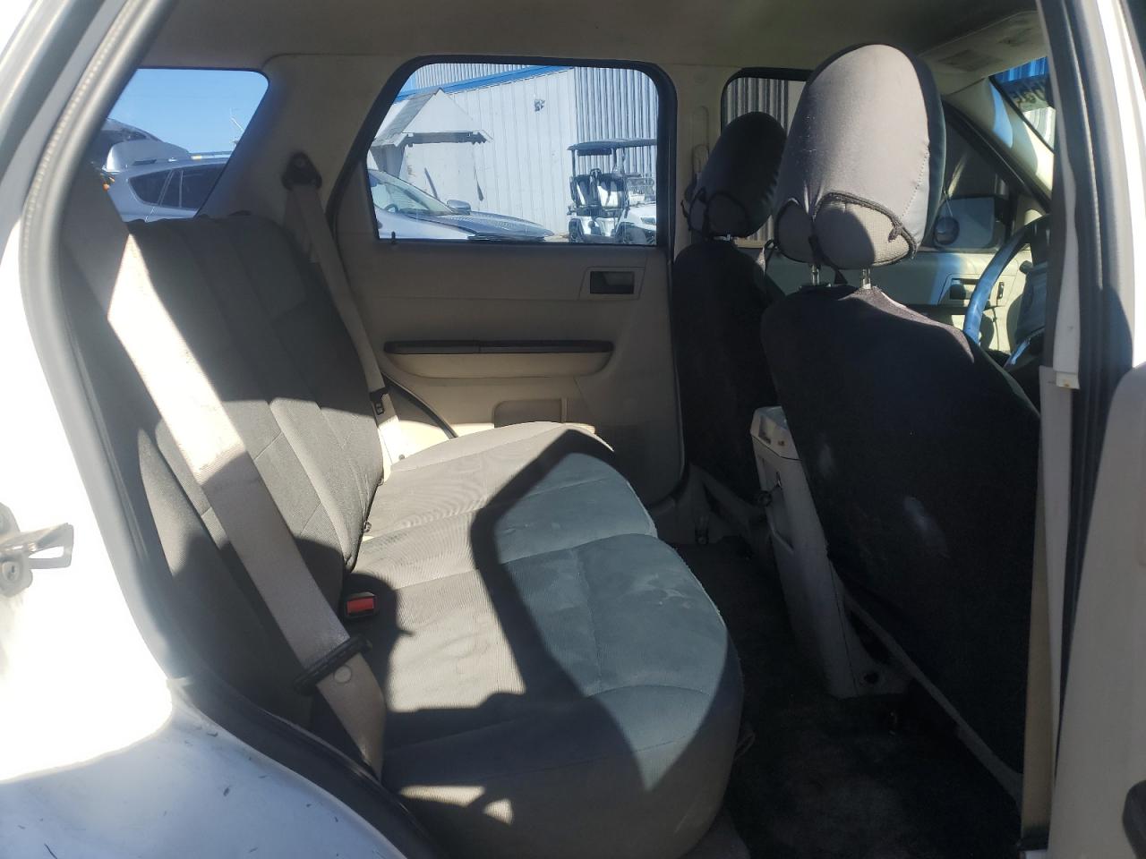 2008 Ford Escape - Image 11