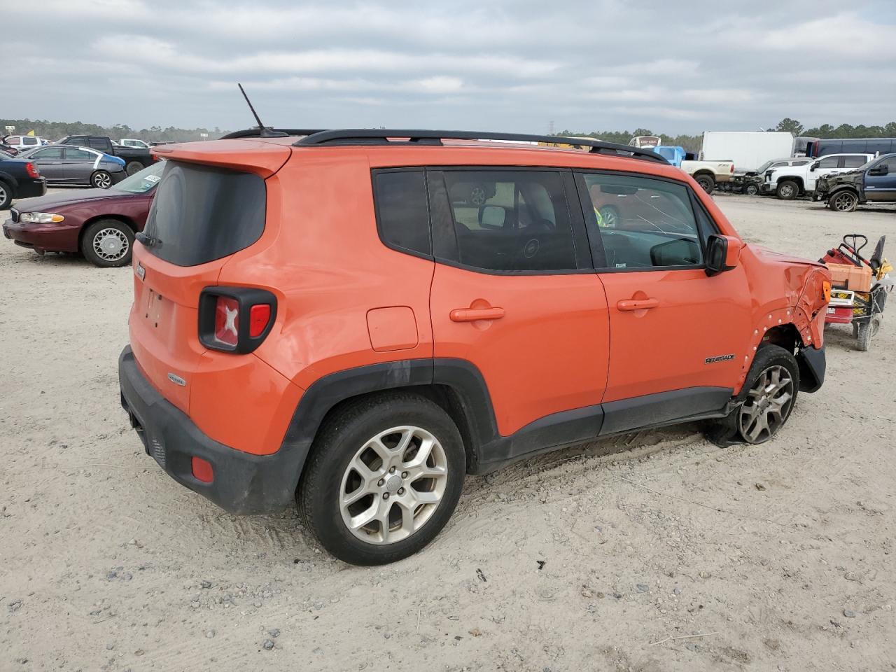 2016 Jeep Renegade - Image 3