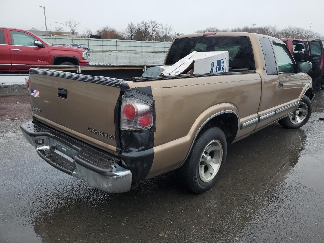 2002 Chevrolet S-10 Pickup - Image 3