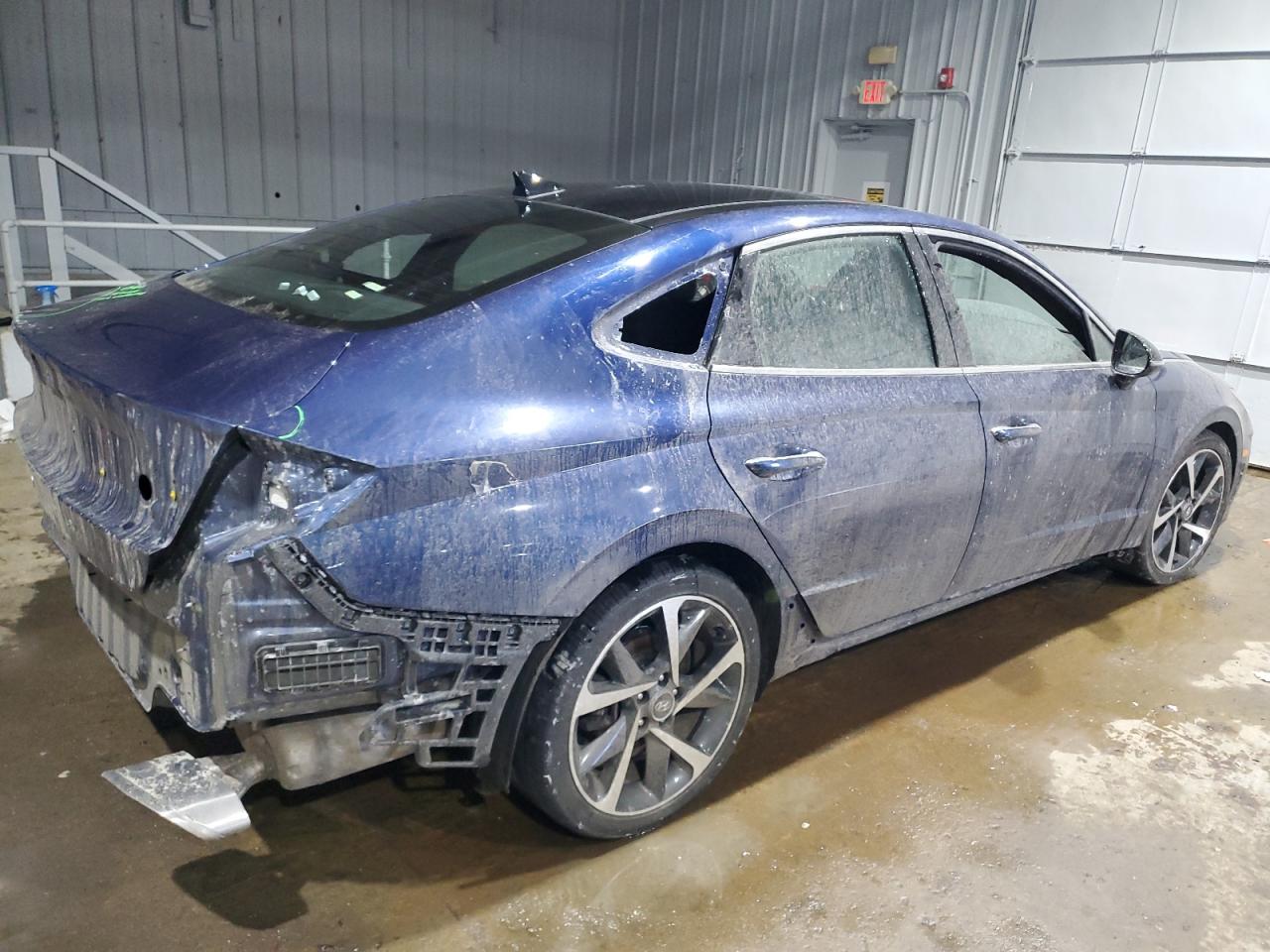 2022 Hyundai Sonata - Image 3