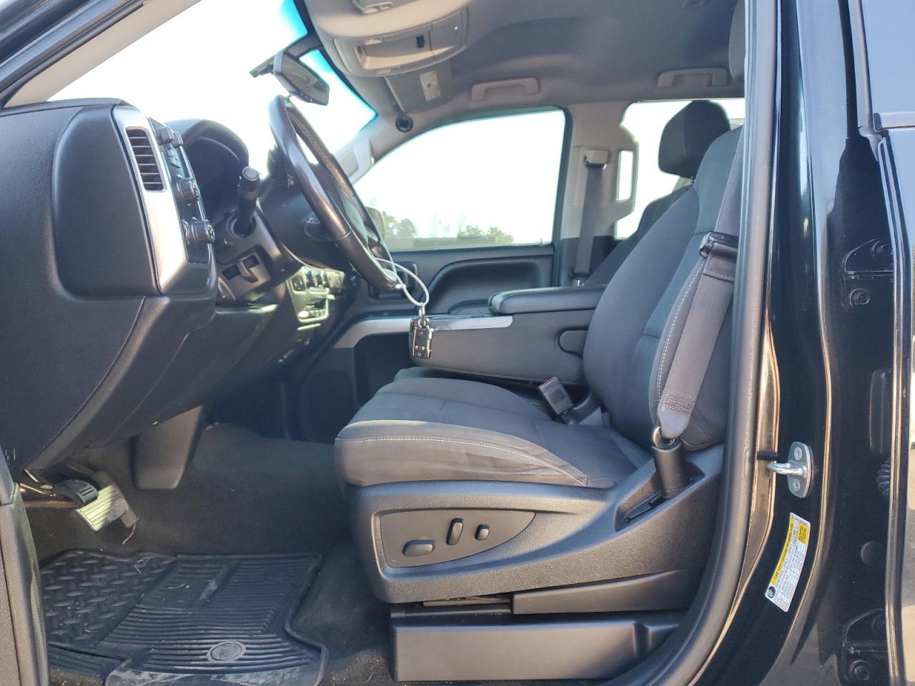 2017 Chevrolet Silverado - Image 7