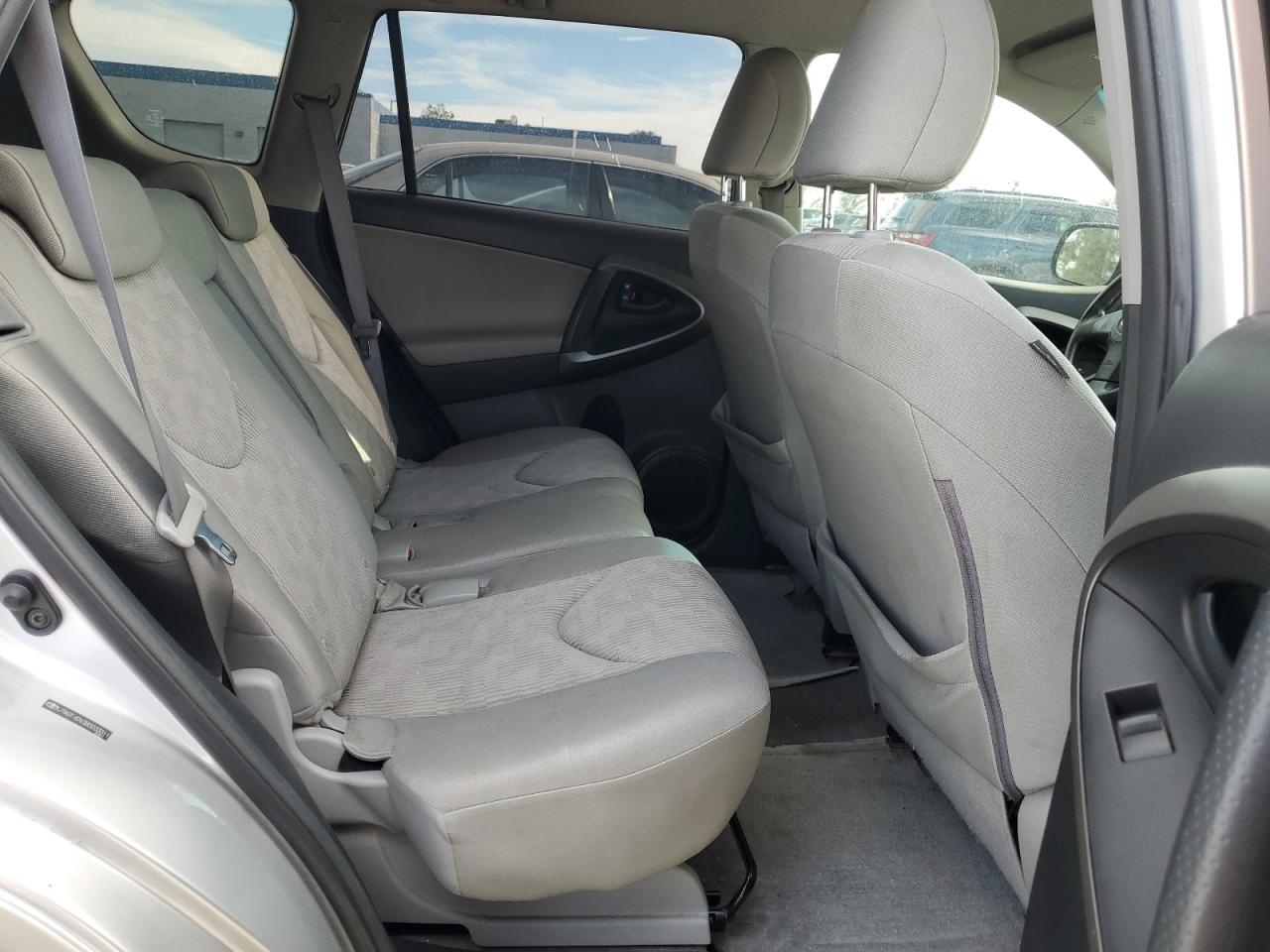 2011 Toyota RAV 4 - Image 11