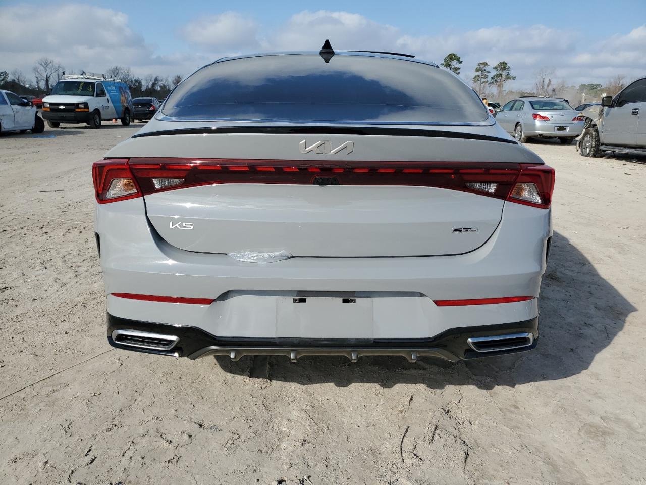 2023 Kia K5 - Image 6
