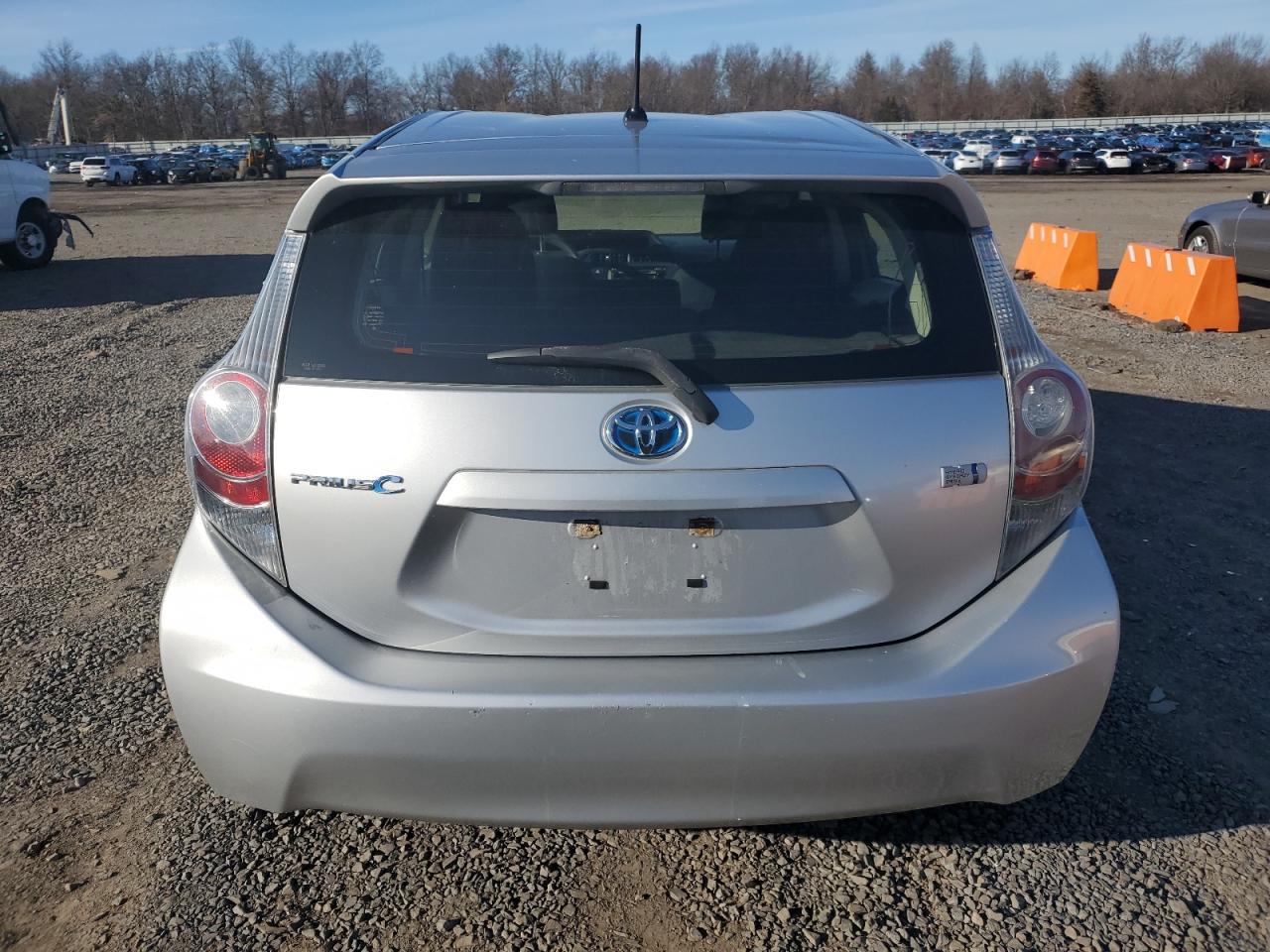2014 Toyota Prius - Image 6