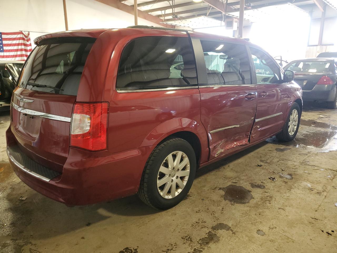 2016 Chrysler Town & Country - Image 3