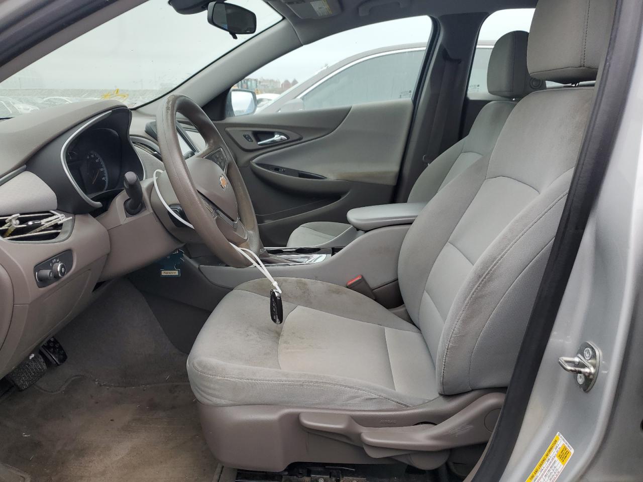 2017 Chevrolet Malibu - Image 7