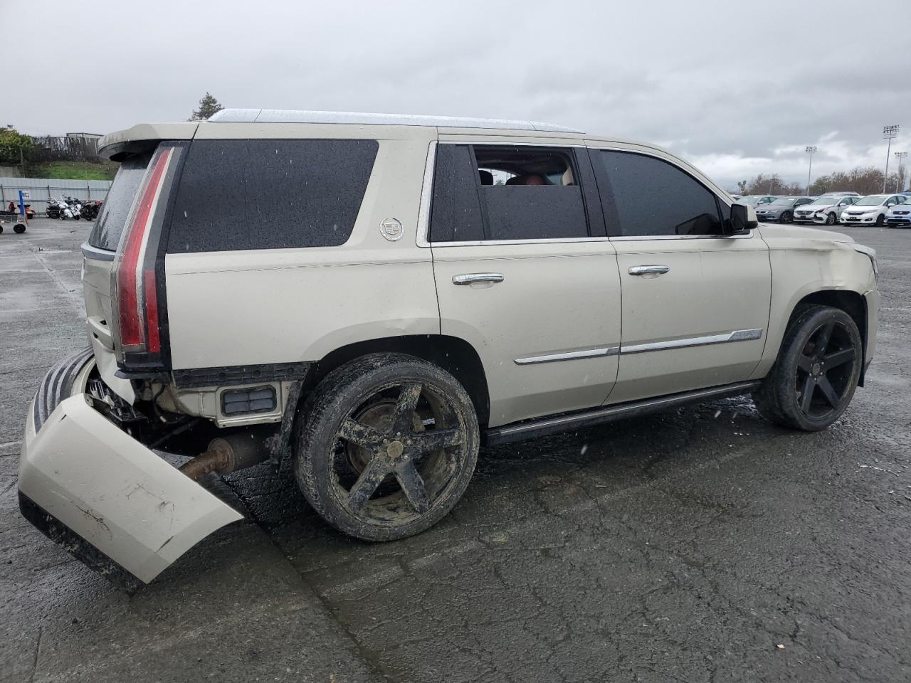 2015 Cadillac Escalade - Image 3