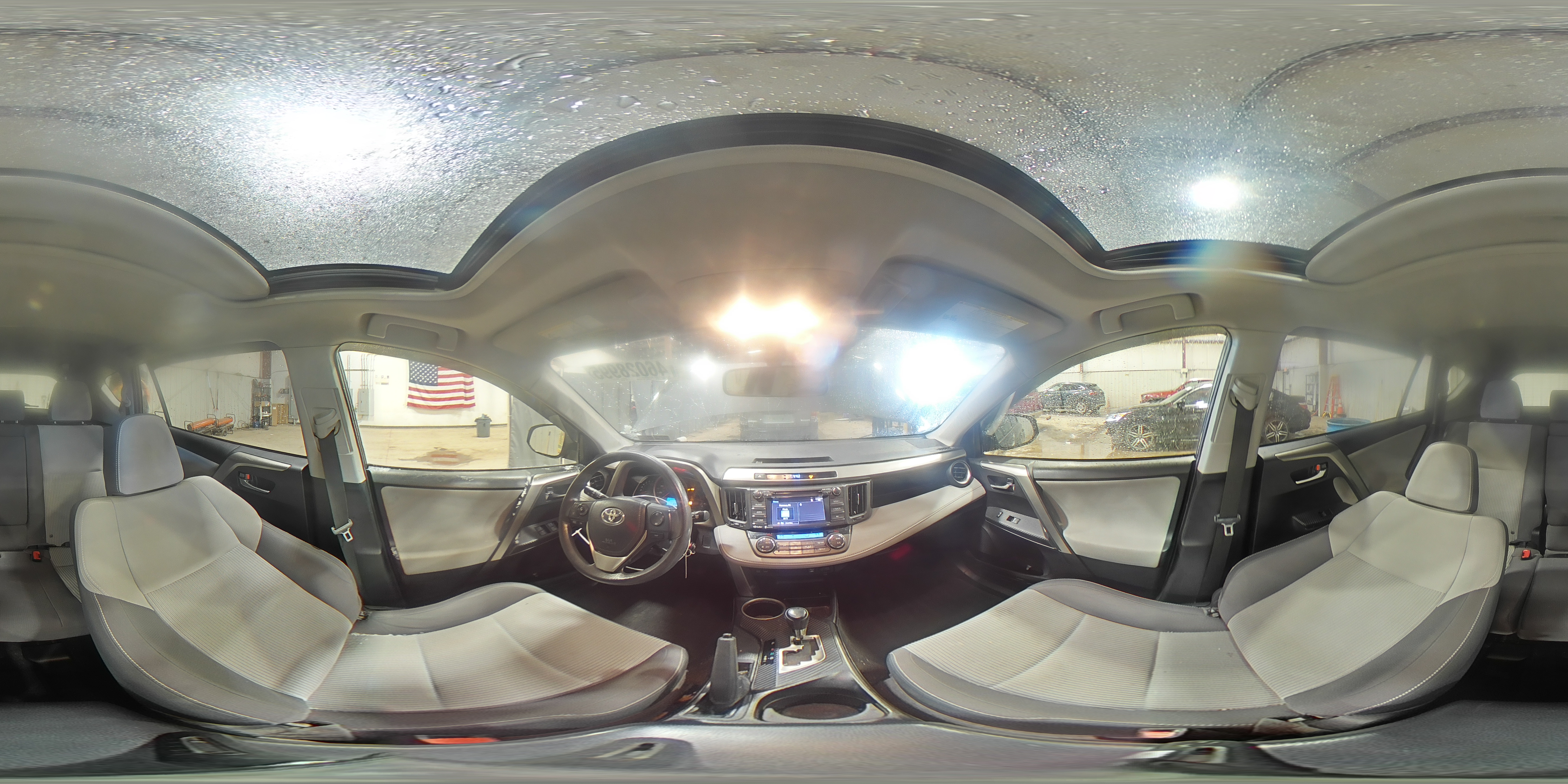 2015 Toyota RAV 4 - Image 16