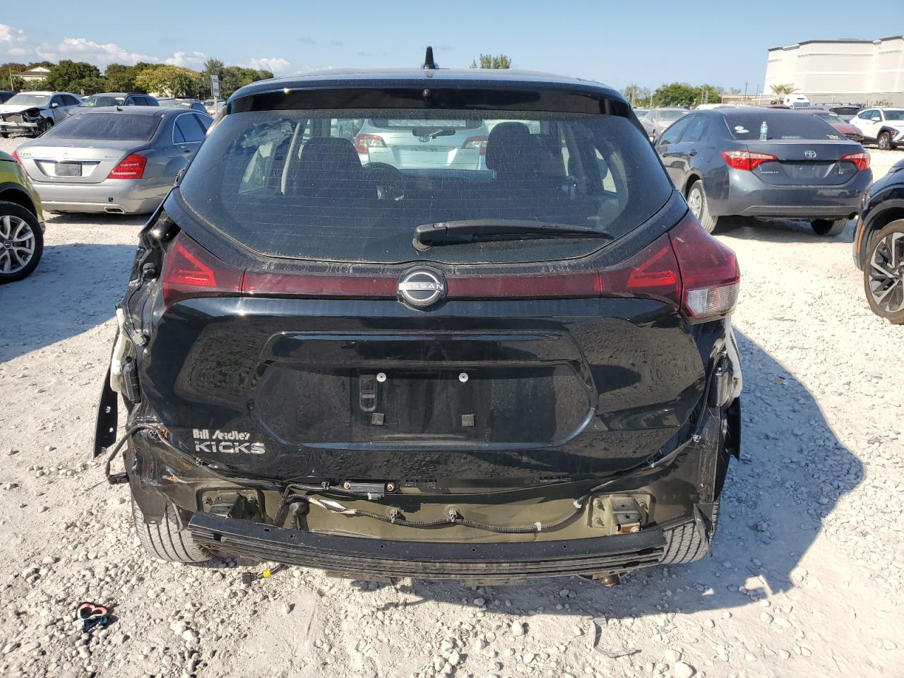 2022 Nissan Kicks - Image 6