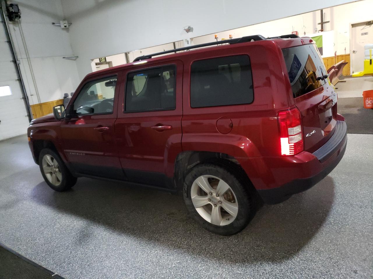 2017 Jeep Liberty (Patriot) - Image 2