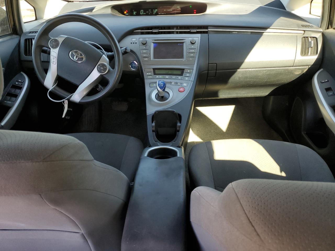 2014 Toyota Prius - Image 8