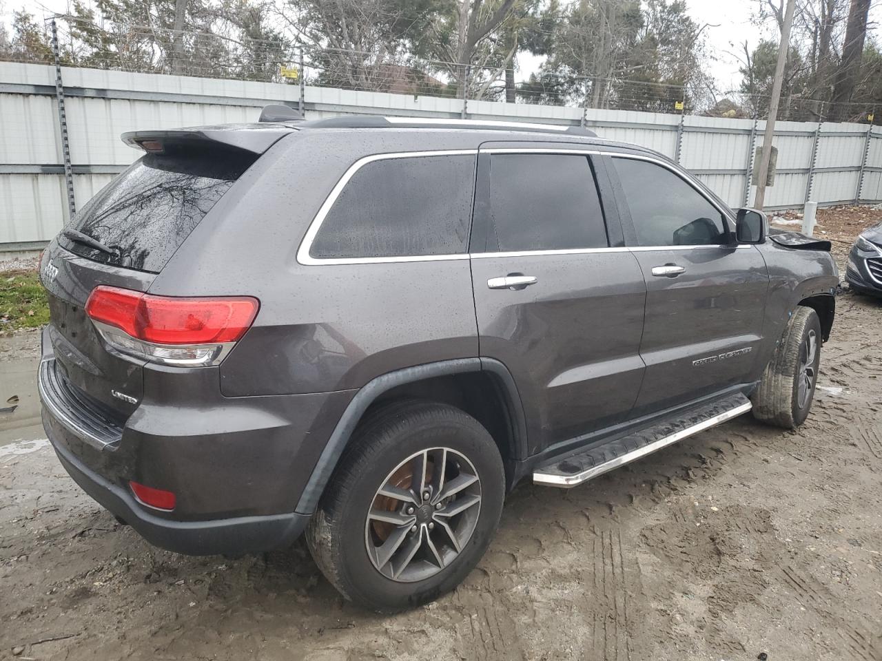 2019 Jeep Grand Cherokee - Image 3