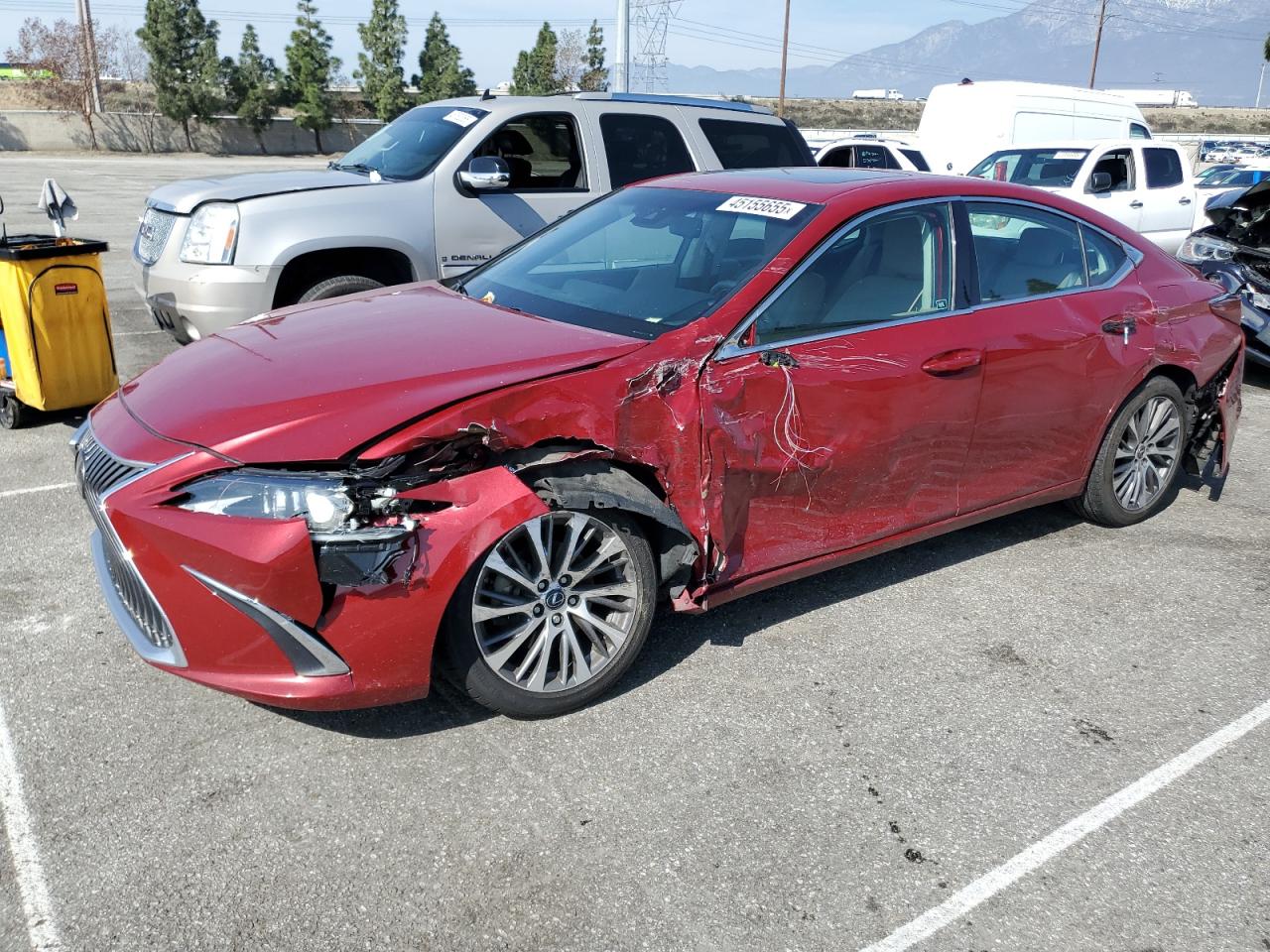 2019 Lexus ES - Image 1
