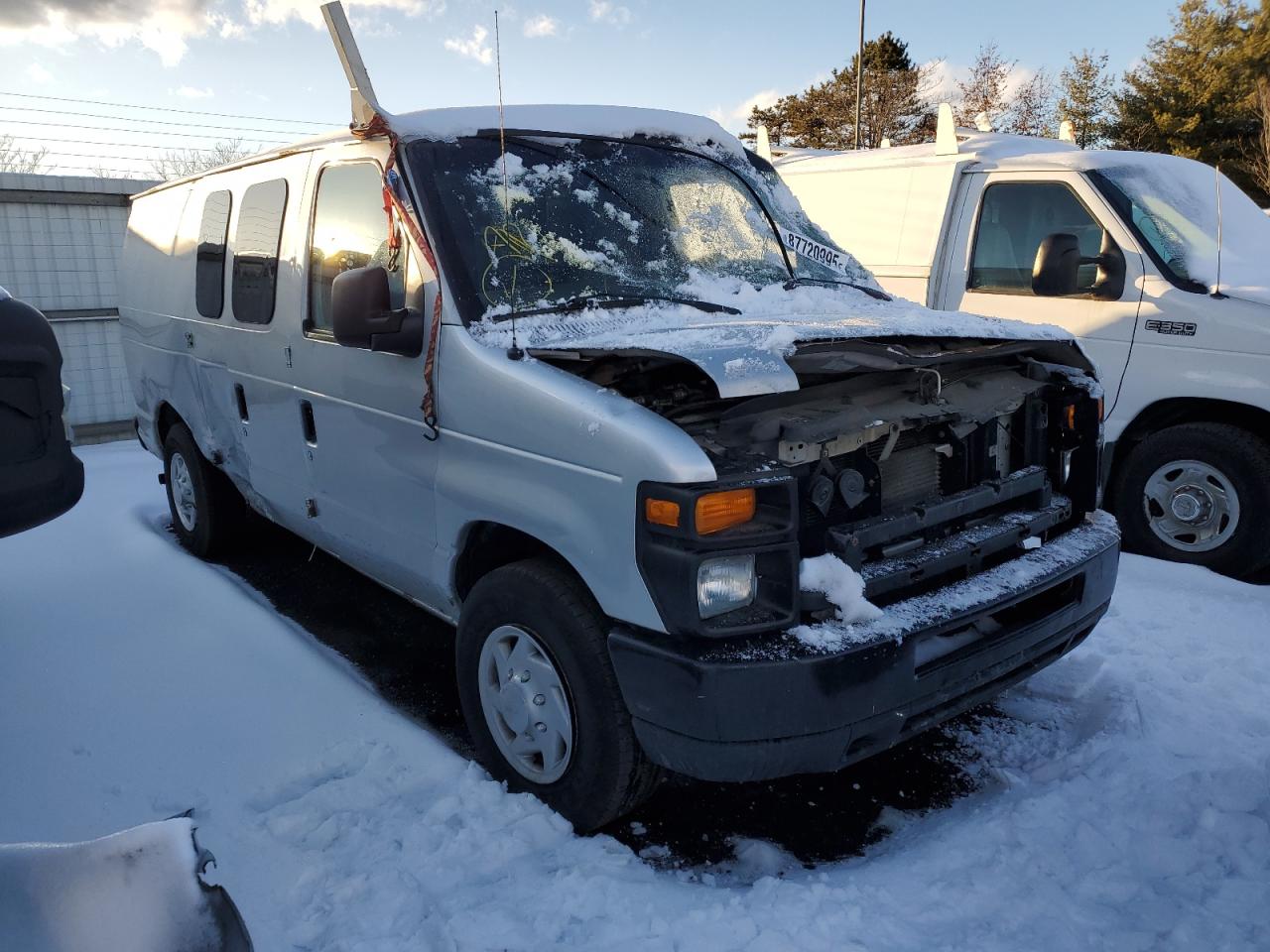 2011 Ford Econoline - Image 4