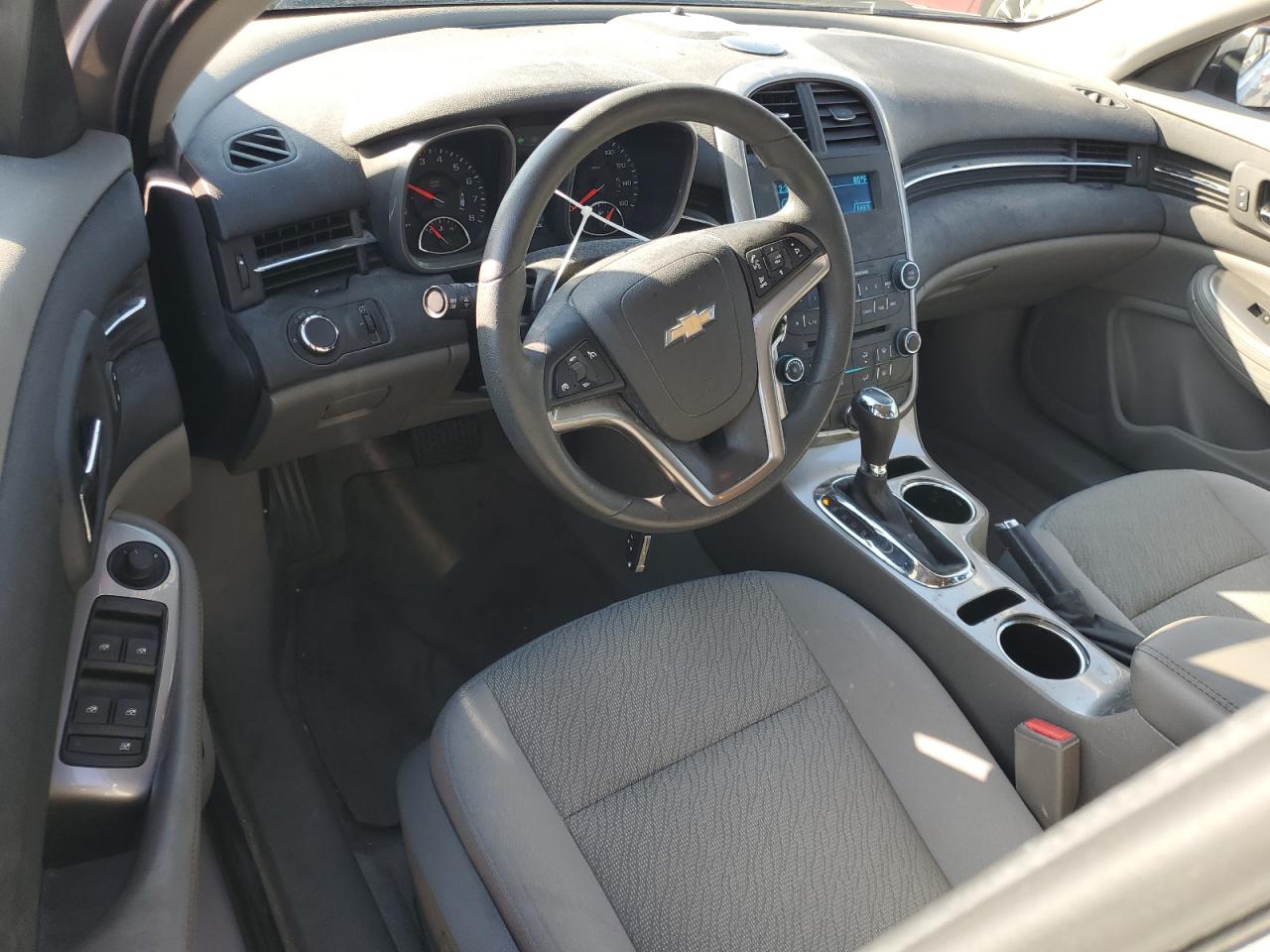 2016 Chevrolet Malibu - Image 8