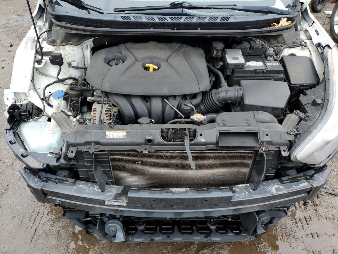 2012 Hyundai Elantra - Image 11