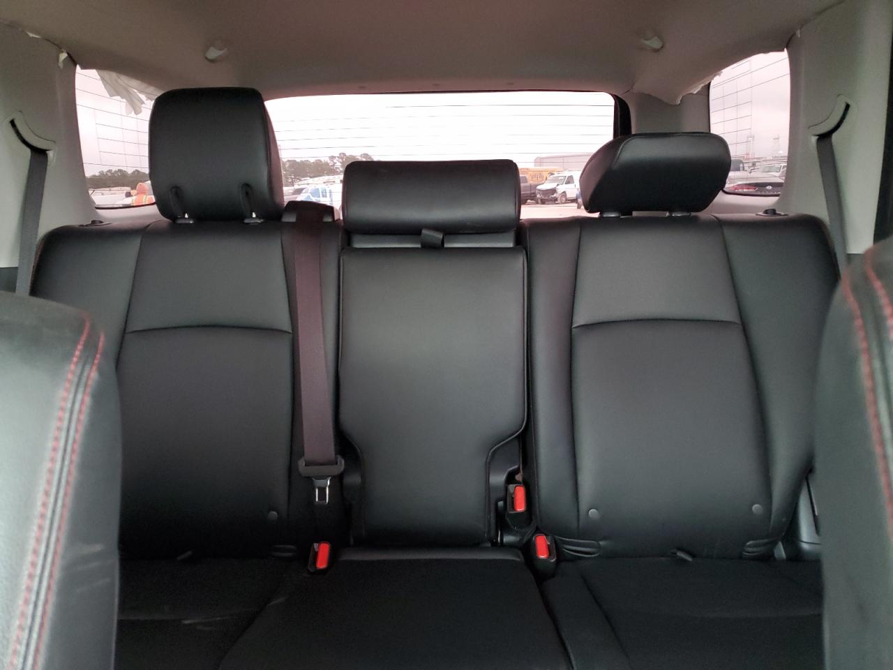 2020 Toyota 4Runner - Image 10