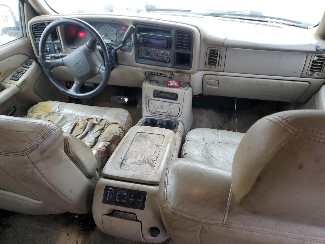 2002 Chevrolet Tahoe - Image 8