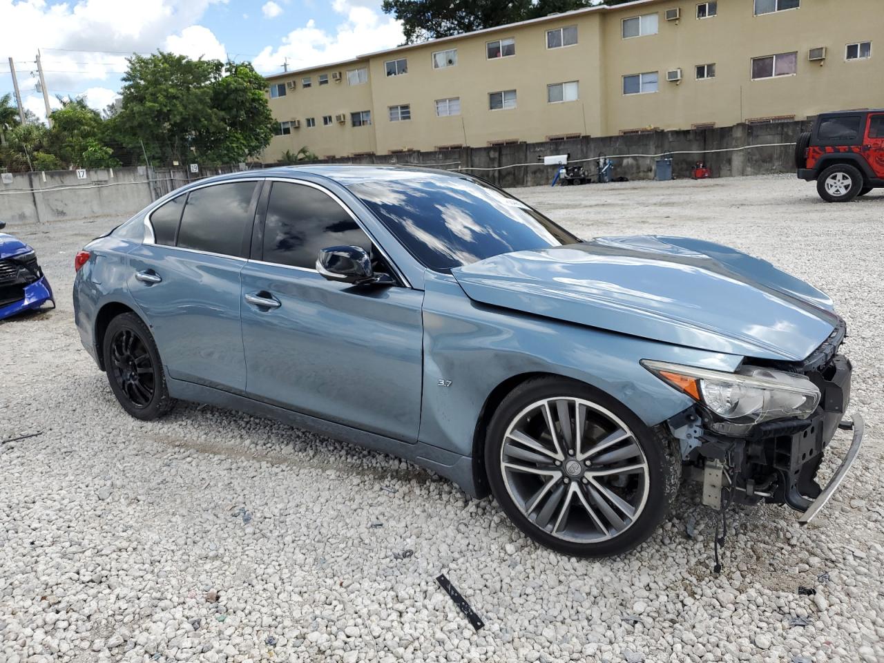 2015 Infiniti Q50 - Image 4