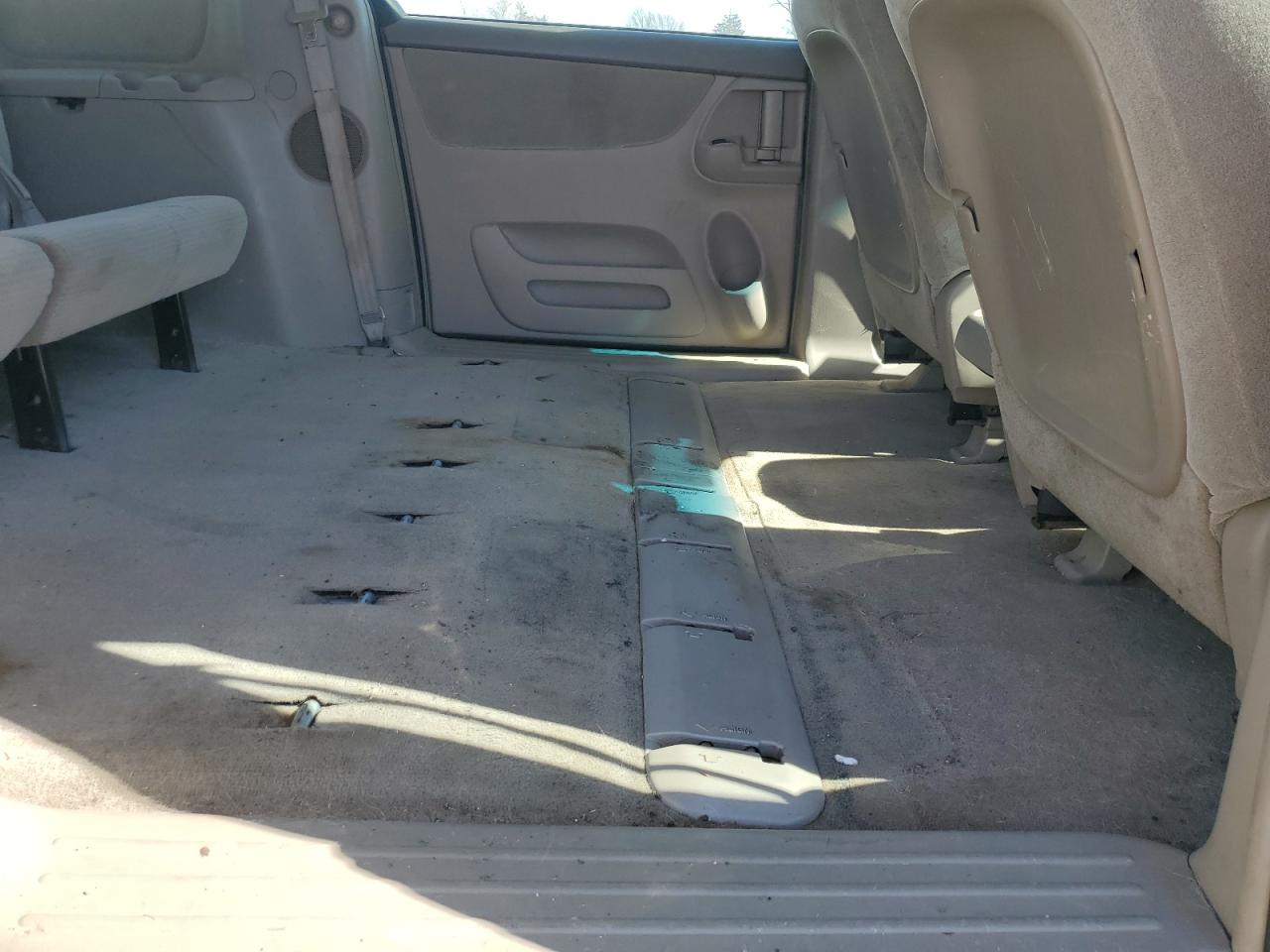 2009 Toyota Sienna - Image 12