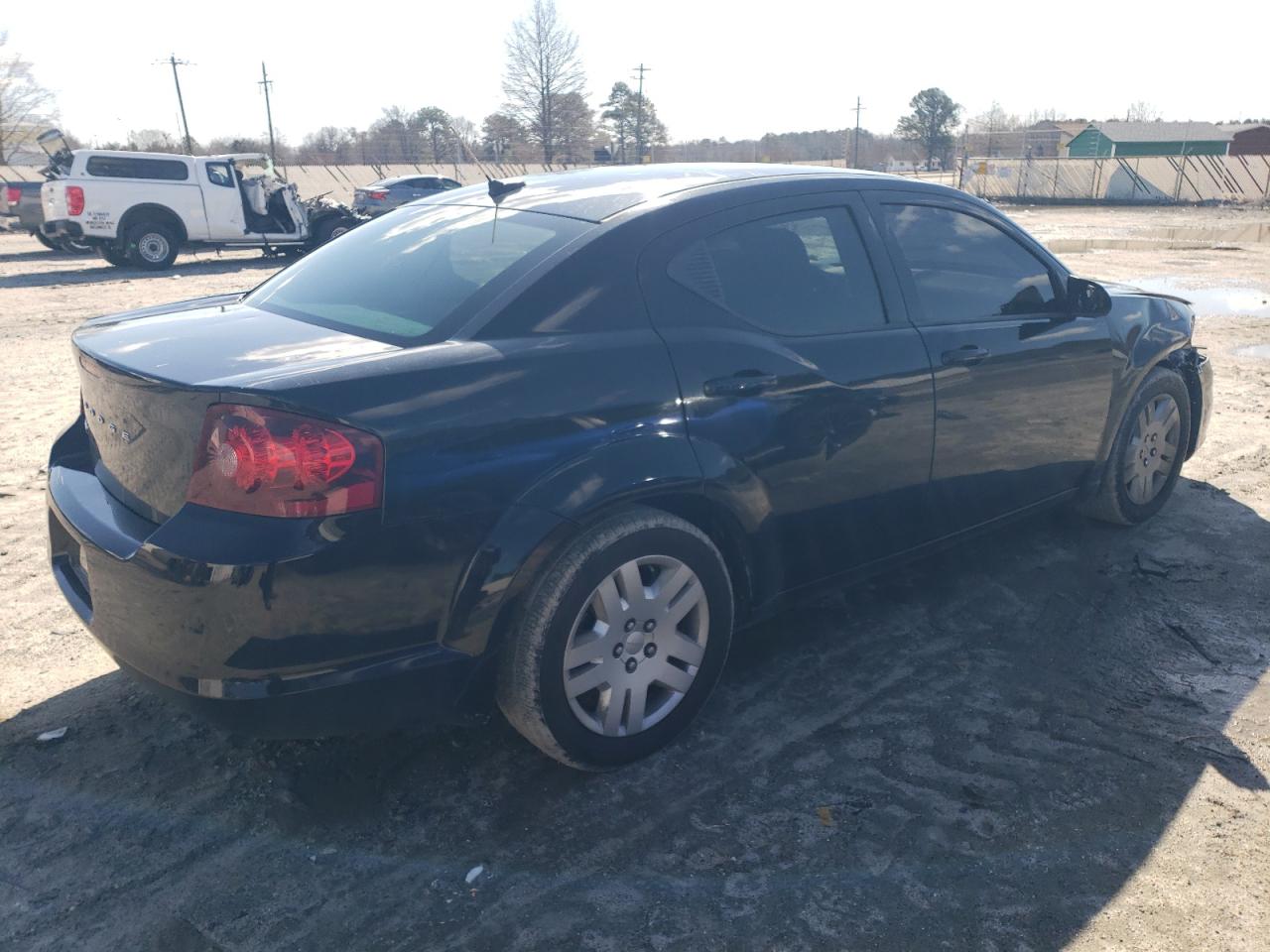 2012 Dodge Avenger - Image 3
