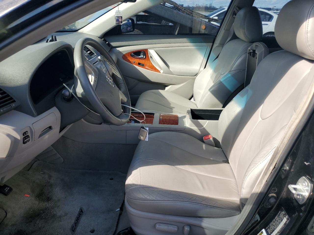 2009 Toyota Camry - Image 7